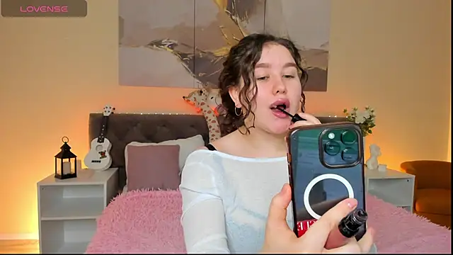 Snapshot of Ariella_Sol chatting on January 30, 1:11 am Ariella Sol online show from January 30, 1:11 am