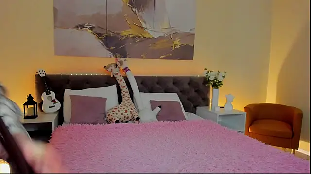Snapshot of Ariella_Sol chatting on March 14, 1:05 am Ariella Sol online show from March 14, 1:05 am