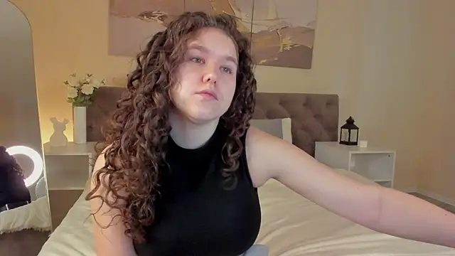 Snapshot of Ariella_Sol chatting on July 8, 1:30 am Ariella Sol online show from July 8, 1:30 am