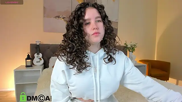Snapshot of Ariella_Sol chatting on October 9, 1:06 am Ariella Sol online show from October 9, 1:06 am