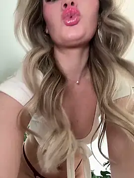 LoveShae  online show from March 21, 3:49 pm