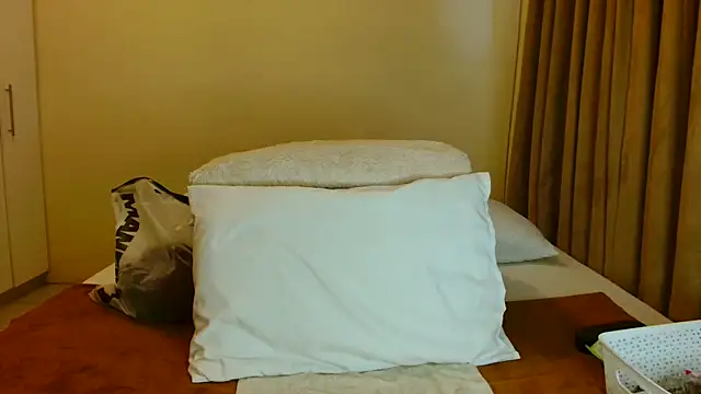 ALEXABOUJEE95 online show from September 20, 1:49 pm