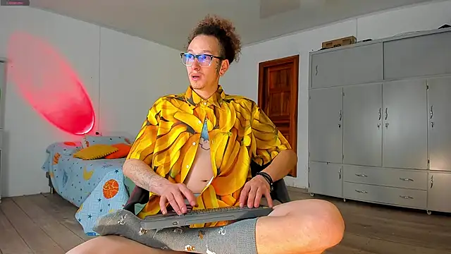MrShaggy online show from June 1, 5:40 am