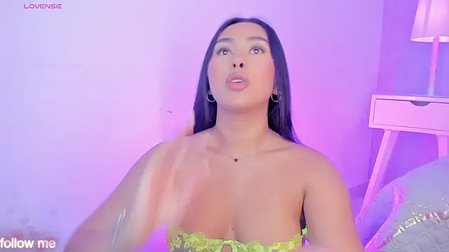 Snapshot of Cameliaa_Smiith chatting on November 12, 3:32 am Cameliaa Smiith online show from November 12, 3:32 am