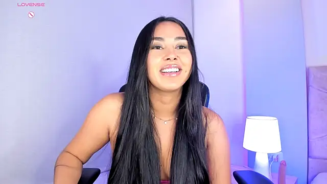 Snapshot of Cameliaa_Smiith chatting on February 5, 9:57 am Cameliaa Smiith online show from February 5, 9:57 am