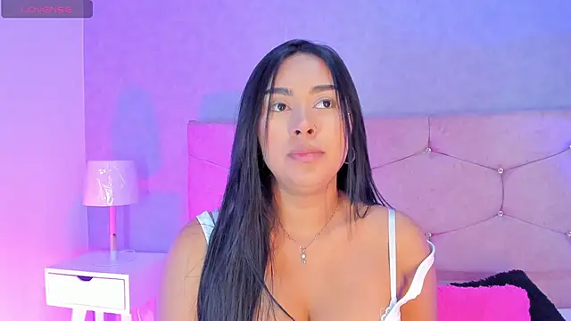 Snapshot of Cameliaa_Smiith chatting on September 12, 4:01 am Cameliaa Smiith online show from September 12, 4:01 am