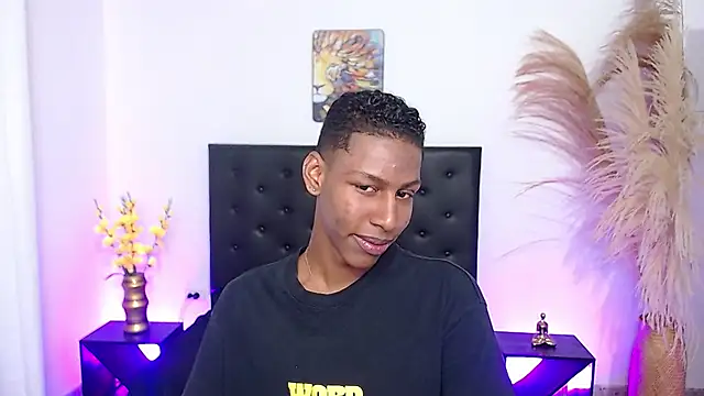 maiki18  online show from November 1, 2:00 pm