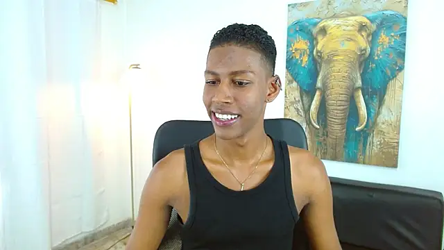 maiki18  online show from November 13, 8:46 pm