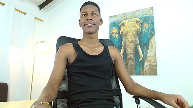 maiki18  online show from October 31, 9:00 pm