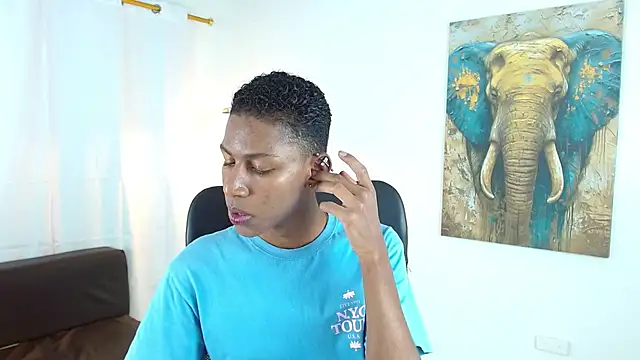 maiki18  online show from December 1, 9:04 pm