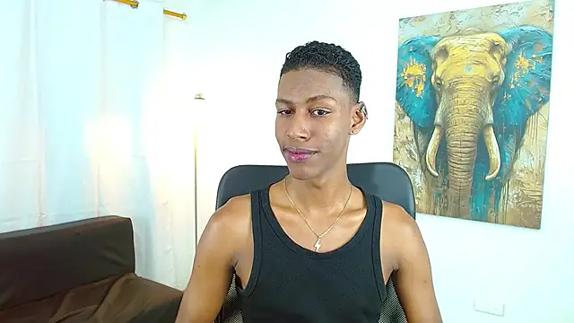 maiki18  online show from November 25, 8:42 pm