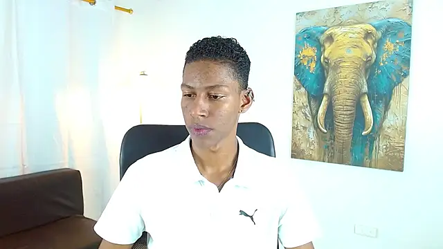 maiki18  online show from December 4, 8:52 pm