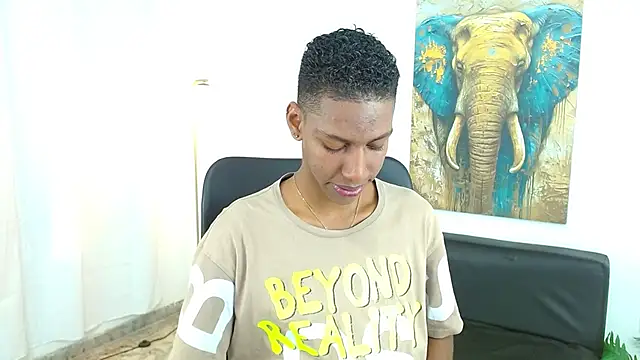 maiki18  online show from November 15, 1:59 pm