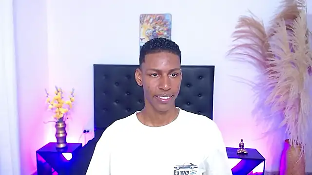 maiki18  online show from October 29, 8:52 pm