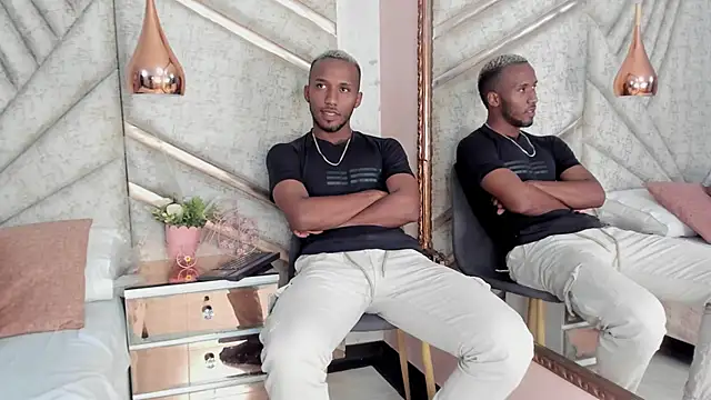 Snapshot of JamesParck chatting on February 28, 6:31 pm JamesParck online show from February 28, 6:31 pm