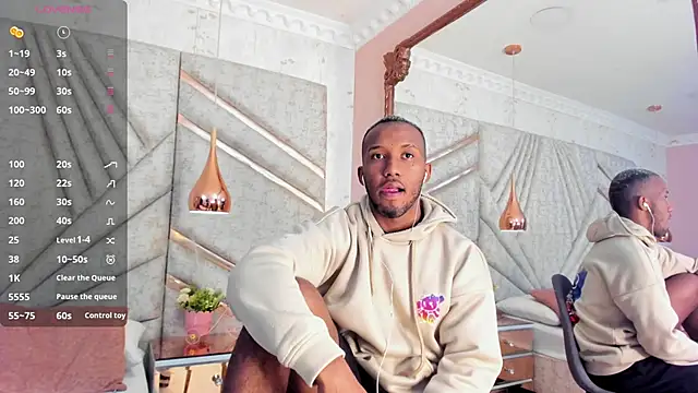 Snapshot of JamesParck chatting on March 13, 11:41 am JamesParck online show from March 13, 11:41 am