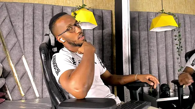 JamesParck online show from April 17, 12:02 am