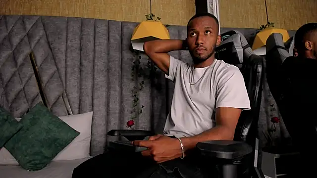 JamesParck online show from March 6, 11:55 pm