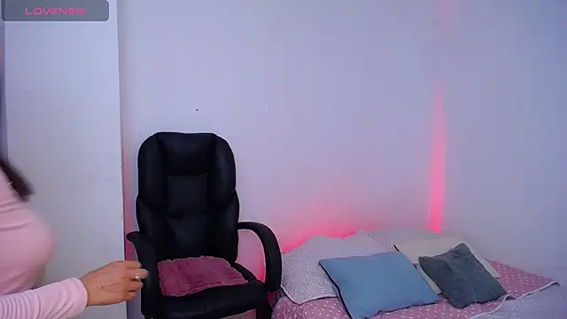 Snapshot of keelly_richaardson1 chatting on March 13, 3:06 pm keelly richaardson1 online show from March 13, 3:06 pm