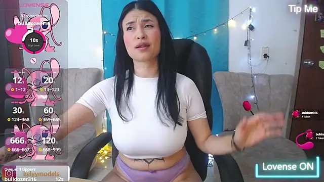 Snapshot of keelly_richaardson1 chatting on October 4, 12:01 am keelly richaardson1 online show from October 4, 12:01 am