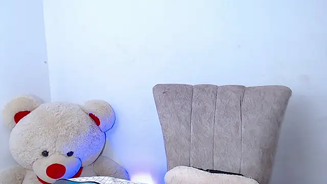 keelly richaardson1 online show from February 6, 11:01 pm