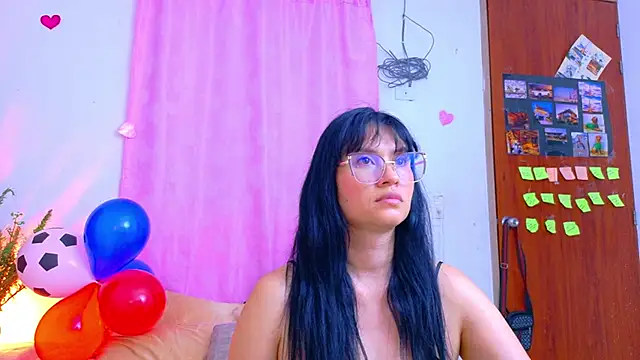 Snapshot of keelly_richaardson1 chatting on June 6, 12:49 am keelly richaardson1 online show from June 6, 12:49 am
