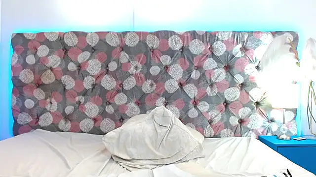 Snapshot of MariaJoseWalker chatting on January 27, 8:17 pm MariaJoseWalker online show from January 27, 8:17 pm