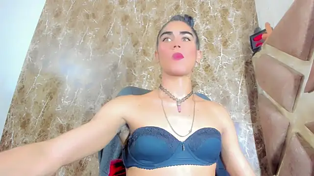 Snapshot of hannabigdirty chatting on October 19, 6:49 am hannabigdirty online show from October 19, 6:49 am