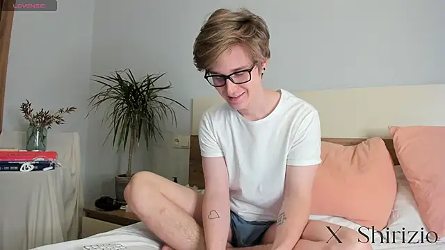 Snapshot of Shirizi chatting on February 5, 3:31 pm Shirizi online show from February 5, 3:31 pm