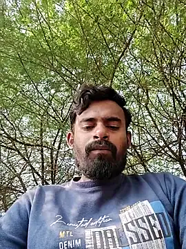 Snapshot of rayhan085 chatting on December 2, 8:27 am rayhan085 online show from December 2, 8:27 am