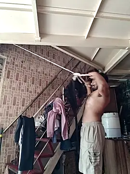 Snapshot of rayhan085 chatting on September 10, 8:24 am rayhan085 online show from September 10, 8:24 am