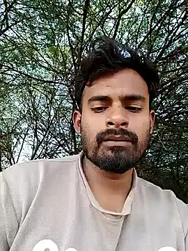 Snapshot of rayhan085 chatting on November 8, 10:19 am rayhan085 online show from November 8, 10:19 am