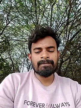 Snapshot of rayhan085 chatting on November 22, 9:30 am rayhan085 online show from November 22, 9:30 am