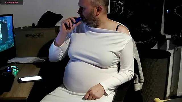 ShyBoy1982 online show from May 9, 10:02 pm