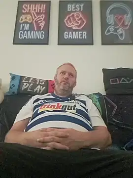 ShyBoy1982 online show from October 19, 2:53 pm