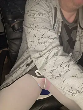 ShyBoy1982 online show from December 20, 1:19 am