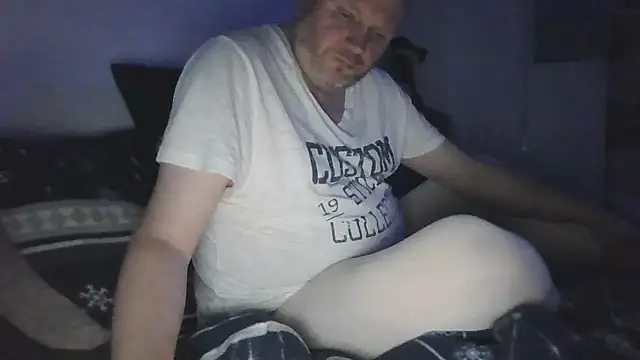 ShyBoy1982 online show from February 22, 9:27 pm