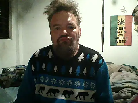 Snapshot of LECHEBALLS chatting on December 17, 10:09 am LECHEBALLS online show from December 17, 10:09 am