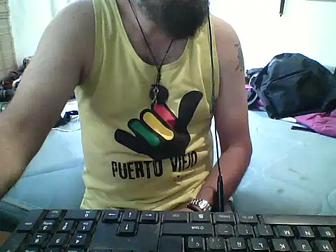 Snapshot of LECHEBALLS chatting on October 21, 8:52 pm LECHEBALLS online show from October 21, 8:52 pm