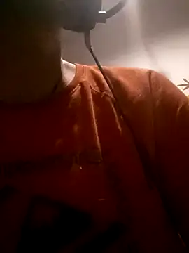 Snapshot of LECHEBALLS chatting on November 3, 3:34 am LECHEBALLS online show from November 3, 3:34 am