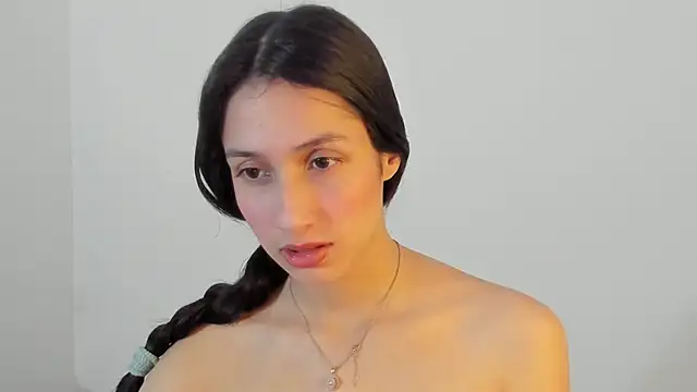 Snapshot of ericbana__ chatting on December 19, 3:18 am ericbana online show from December 19, 3:18 am