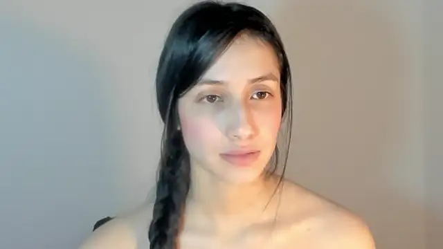 Snapshot of ericbana__ chatting on December 14, 5:57 am ericbana online show from December 14, 5:57 am