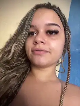 Lolacavalona online show from March 17, 2:45 pm