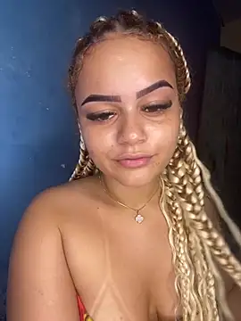 Lolacavalona online show from January 14, 9:30 pm