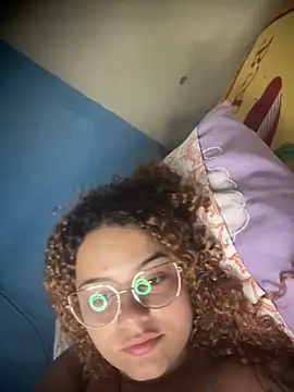 Lolacavalona online show from October 26, 8:20 pm