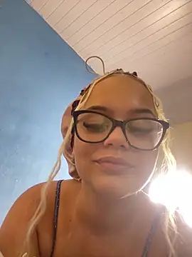 Lolacavalona online show from December 30, 12:00 am