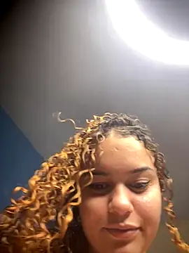 Lolacavalona online show from October 1, 6:01 pm