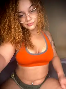 Lolacavalona online show from November 7, 4:50 am