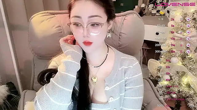 Snapshot of Monica-888 chatting on March 9, 10:41 pm Monica-888 online show from March 9, 10:41 pm