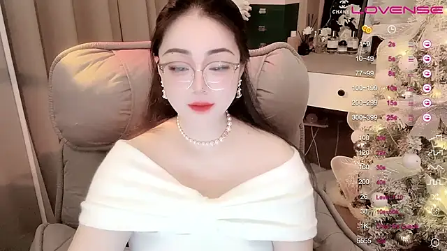 Snapshot of Monica-888 chatting on March 3, 5:09 pm Monica-888 online show from March 3, 5:09 pm